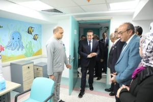 وزير الصحة ووزير التعليم العالي يشهدان إطلاق عقار "ترايكافتا" لأول مرة بمصر لخدمة مرضى التليف الكيسي - 5 - سيناء الإخبارية
