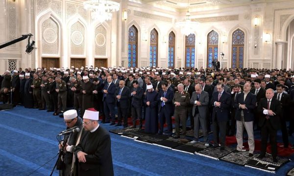 مدبولي يفتتح منارة "العلي العظيم".. المسجد الجامع يتسع لـ5000 مصلٍّ ويضم 3 قاعات للمناسبات و5 عيادات طبية - 27 - سيناء الإخبارية
