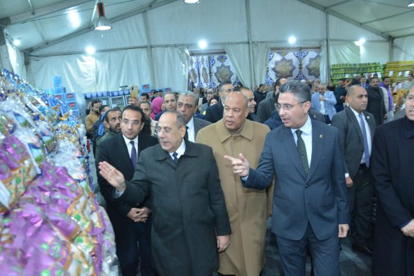 وزير التموين يفتتح معرض أهلا رمضان بالقاهرة يوفر 2000 طن سلع بتخفيضات تصل إلى 30% - 7 - سيناء الإخبارية