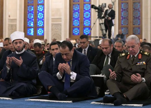مدبولي يفتتح منارة "العلي العظيم".. المسجد الجامع يتسع لـ5000 مصلٍّ ويضم 3 قاعات للمناسبات و5 عيادات طبية - 17 - سيناء الإخبارية