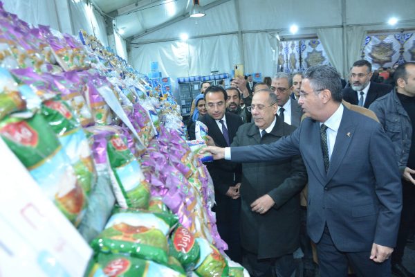 وزير التموين يفتتح معرض أهلا رمضان بالقاهرة يوفر 2000 طن سلع بتخفيضات تصل إلى 30% - 3 - سيناء الإخبارية