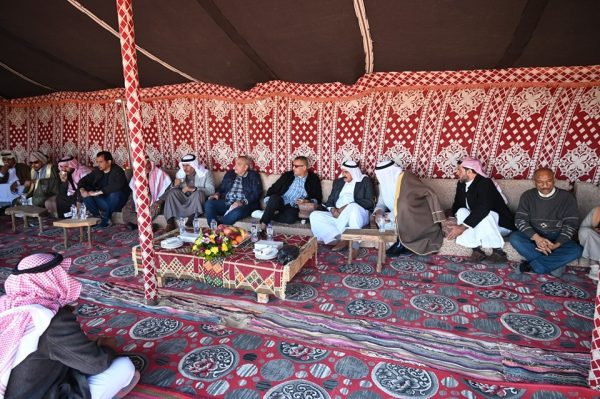 محافظ جنوب سيناء يتفقد مشروعات حيوية في نويبع ويستعرض خطط التنمية مع شيوخ العواقل - 1 - سيناء الإخبارية