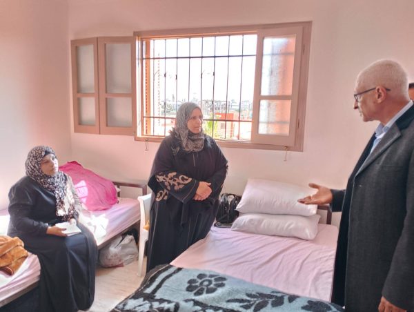 محافظ شمال سيناء يتفقد مركز الاستشفاء بالشيخ زويد ويطمئن على الفلسطينيين المقيمين به - 5 - سيناء الإخبارية