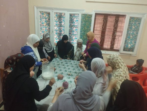 ورشة لصناعة الأباجورات بمركز شباب الصيادين لتعزيز دور المرأة وتنمية مهاراتها - 7 - سيناء الإخبارية