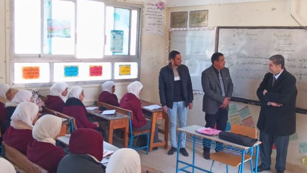 وكيل وزارة التعليم بشمال سيناء يتابع انتظام الدراسة في 3 مدارس بمدينة بئر العبد - 1 - سيناء الإخبارية