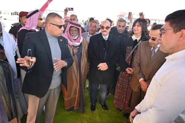 محافظ جنوب سيناء يتفقد مشروع الإسكان البدوي بقرية النقب ضمن احتفالات العيد القومي الـ 36 - 7 - سيناء الإخبارية