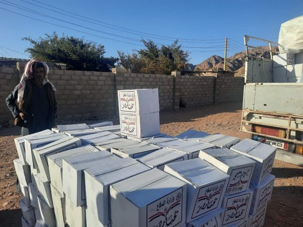 قوافل المساعدات تنطلق في جنوب سيناء لتوزيع 10 آلاف كرتونة مواد غذائية على المناطق النائية - 9 - سيناء الإخبارية