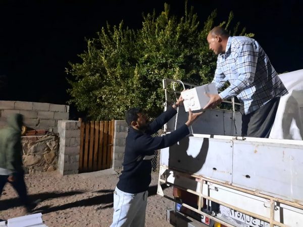 قوافل المساعدات تنطلق في جنوب سيناء لتوزيع 10 آلاف كرتونة مواد غذائية على المناطق النائية - 5 - سيناء الإخبارية