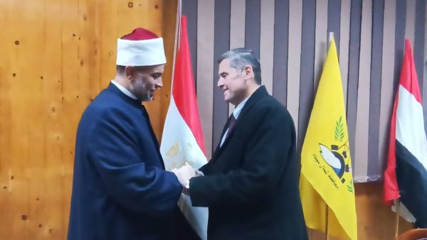 وكيل وزارة التعليم بشمال سيناء يستقبل قيادات الأزهر ويعرب عن تقديره لتهنئتهم بعودته للعمل - 1 - سيناء الإخبارية