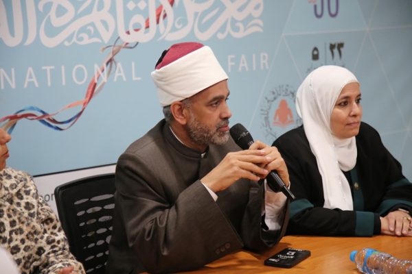 معرض القاهرة الدولي للكتاب يشهد ندوات متنوعة حول الفن ومستقبل الدراسات الجغرافية ودور المرأة في المجتمع - 19 - سيناء الإخبارية