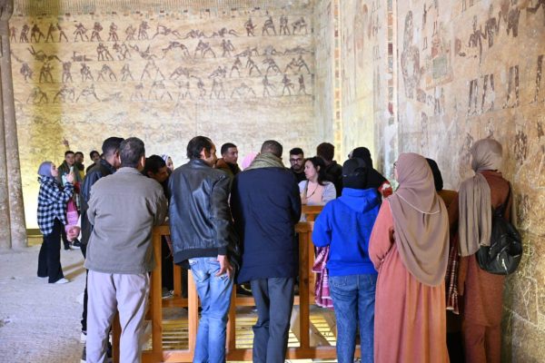 140 شابا من المحافظات الحدودية في رحلة أثرية بالمنيا.. 39 مقبرة تحكي تاريخ الدولة الوسطى - 5 - سيناء الإخبارية