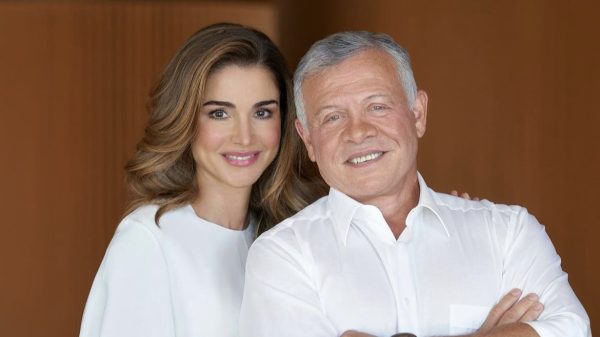 الملكة رانيا تشارك متابعيها لحظات من زيارتها للفاتيكان بإطلالة راقية - 3 - سيناء الإخبارية