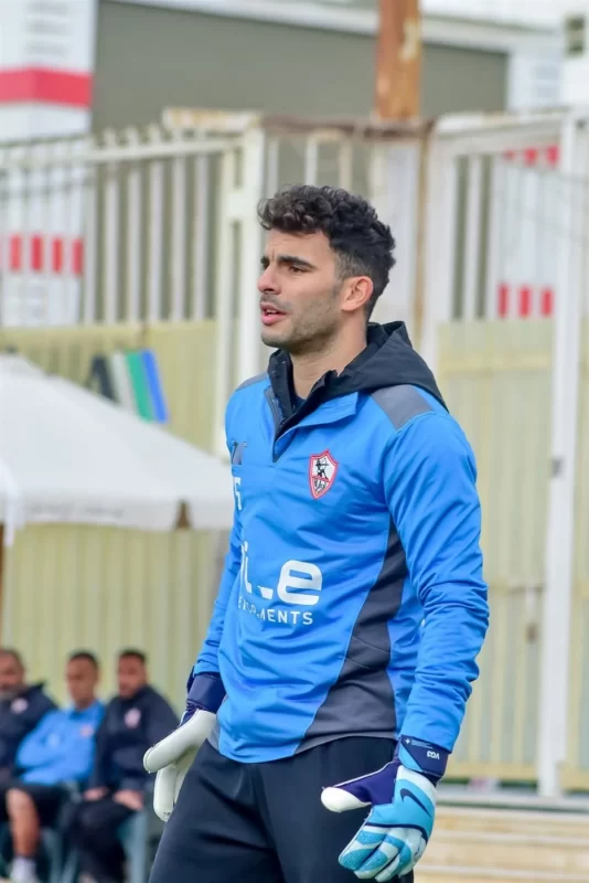 أحمد سيد زيزو يظهر في مركز حراسة المرمى خلال مران الزمالك - 1 - سيناء الإخبارية