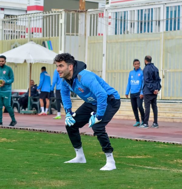 أحمد سيد زيزو يظهر في مركز حراسة المرمى خلال مران الزمالك - 3 - سيناء الإخبارية