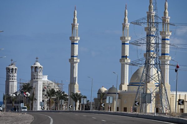 محافظ جنوب سيناء يتفقد مشروعات حيوية في نويبع ويستعرض خطط التنمية مع شيوخ العواقل - 23 - سيناء الإخبارية
