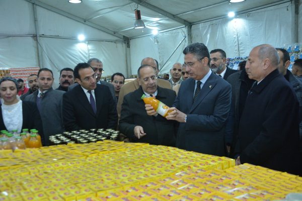 وزير التموين يفتتح معرض أهلا رمضان بالقاهرة يوفر 2000 طن سلع بتخفيضات تصل إلى 30% - 15 - سيناء الإخبارية