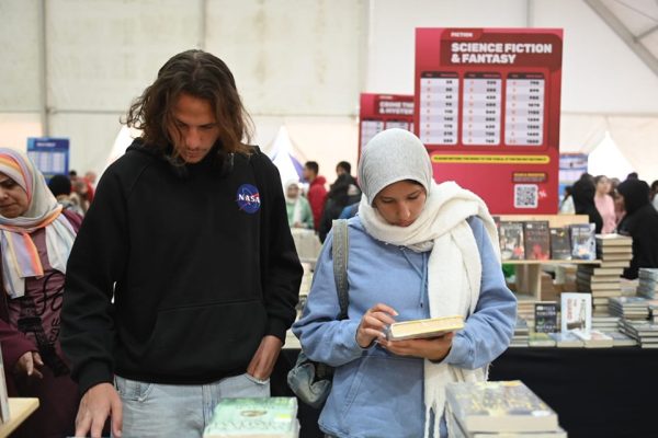 متعة التصفح لا تنتهي.. صور ترصد آخر أيام معرض القاهرة للكتاب الـ56 - 9 - سيناء الإخبارية