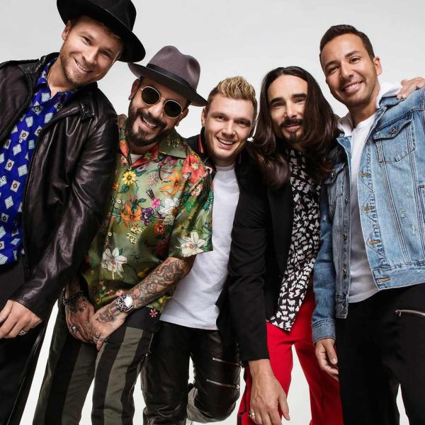 فرقة Backstreet Boys تصعد إلى مسرح Sphere بلاس فيجاس في تجربة بصرية مذهلة - 1 - سيناء الإخبارية