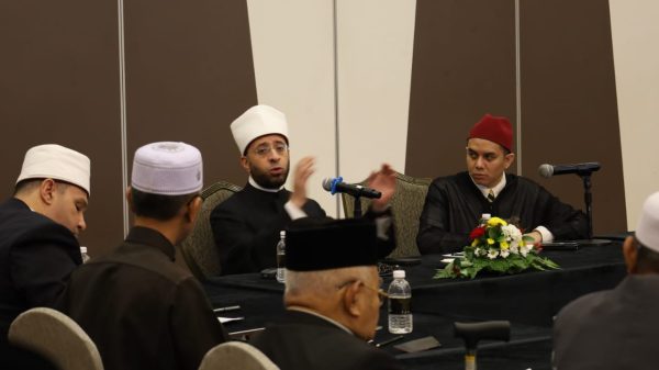 وزير الأوقاف يلتقي كبير وزراء سيلانجور لتعزيز التعاون الديني بين مصر وماليزيا - 3 - سيناء الإخبارية