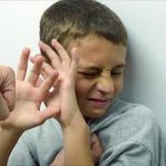 كيف يتعامل الطفل مع الضرب داخل المدرسة؟.. نصائح لحماية النفس دون عنف - 1 - سيناء الإخبارية