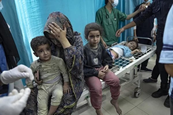 بين مطرقة الموت وسندان الحصار.. شهادات أطباء غزة من قلب معركة إنقاذ حياة أهالي القطاع - 7 - سيناء الإخبارية