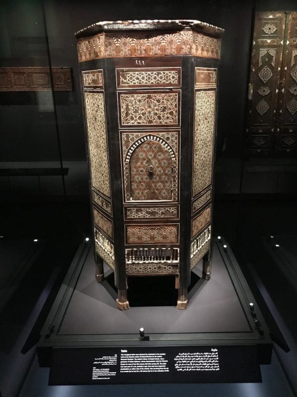 وزارة السياحة تشارك بـ8 قطع أثرية إسلامية في بينالي الفنون الإسلامية بجدة - 15 - سيناء الإخبارية