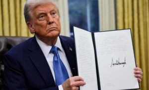 المفوضية الأوروبية تهدد بالرد علي ترامب بفرض رسوم جمركية جديدة بنسبة 25 % - 1 - سيناء الإخبارية