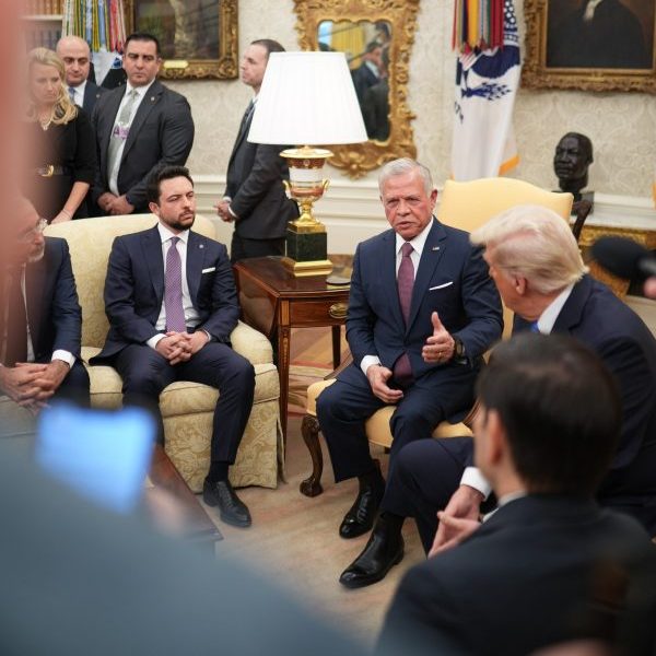 العاهل الأردني بعد عودته لقائه ترامب: مواقفنا ثابتة ومصلحة الأردن فوق كل اعتبار - 3 - سيناء الإخبارية
