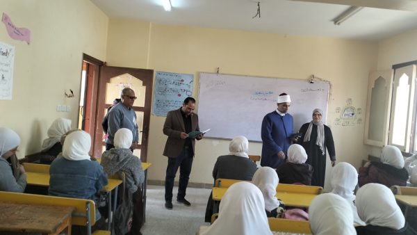 رئيس الإدارة المركزية لمنطقة شمال سيناء الأزهرية يتابع انتظام الدراسة بمعهد بنين العريش الإعدادي - 1 - سيناء الإخبارية