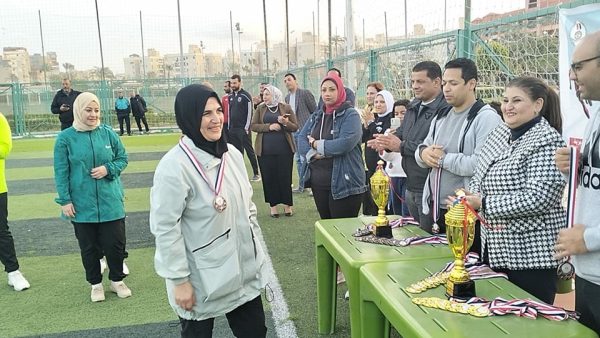 تكريم فريق سيدات تنس الطاولة بشمال سيناء بعد تحقيق المركز الثالث بدوري اللجان الرياضية - 3 - سيناء الإخبارية