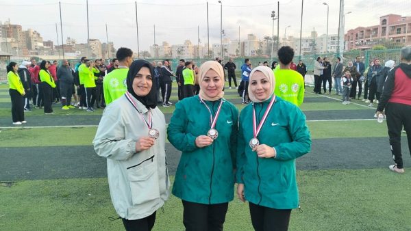 تكريم فريق سيدات تنس الطاولة بشمال سيناء بعد تحقيق المركز الثالث بدوري اللجان الرياضية - 1 - سيناء الإخبارية