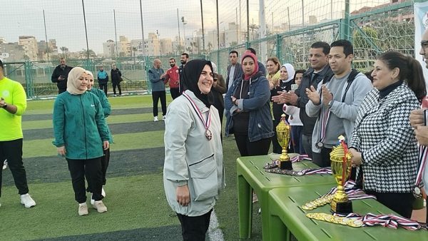 تكريم فريق سيدات تنس الطاولة بشمال سيناء بعد تحقيق المركز الثالث بدوري اللجان الرياضية - 9 - سيناء الإخبارية