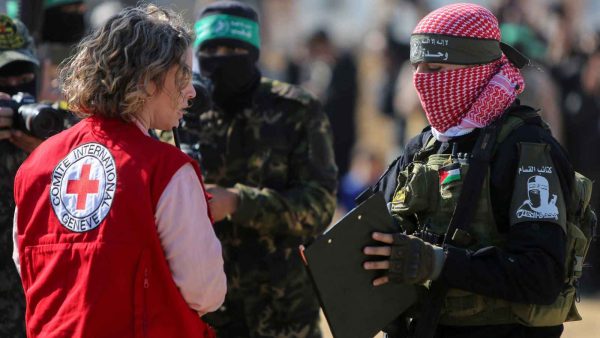 مفاجأة في صفقة التبادل.. جثمان شيري بيباس لم يتم تسليمه لسلطات الاحتلال - 3 - سيناء الإخبارية