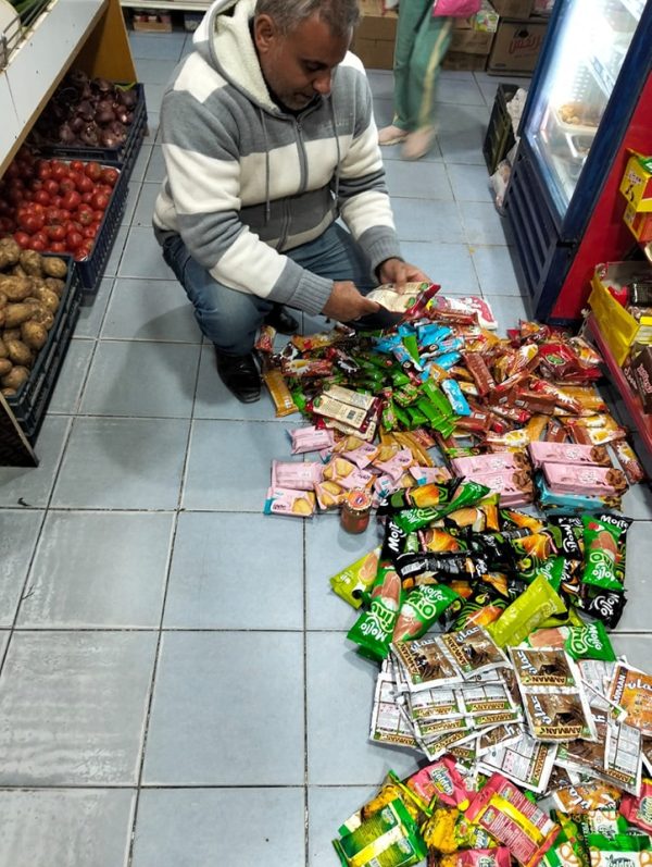 تموين جنوب سيناء تضبط 165 كيلو بودرة إطفاء منتهية الصلاحية وتحرر 80 محضرًا متنوعًا - 1 - سيناء الإخبارية