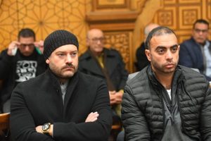 عدد من نجوم الفن في عزاء شقيق المنتج أحمد السبكي بمسجد الشرطة بالشيخ زايد - 19 - سيناء الإخبارية