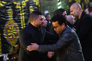 عدد من نجوم الفن في عزاء شقيق المنتج أحمد السبكي بمسجد الشرطة بالشيخ زايد - 27 - سيناء الإخبارية