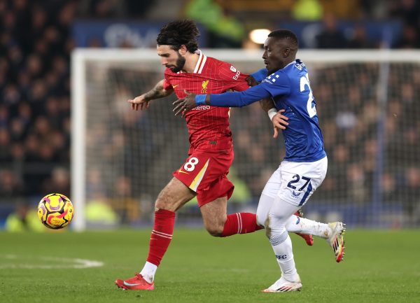 ليفربول يسقط في فخ التعادل أمام إيفرتون 2-2 في ديربي الميرسيسايد - 3 - سيناء الإخبارية