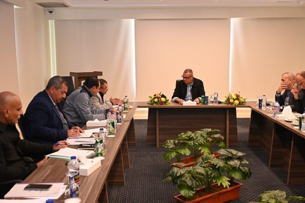 محافظ جنوب سيناء يناقش سبل تعظيم الموارد المحلية وتحسين الخدمات الأساسية - 3 - سيناء الإخبارية