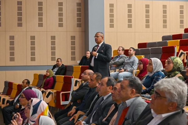محافظ جنوب سيناء يحفز طلاب جامعة الملك سلمان: الشباب عماد التنمية ومستقبل الوطن - 7 - سيناء الإخبارية