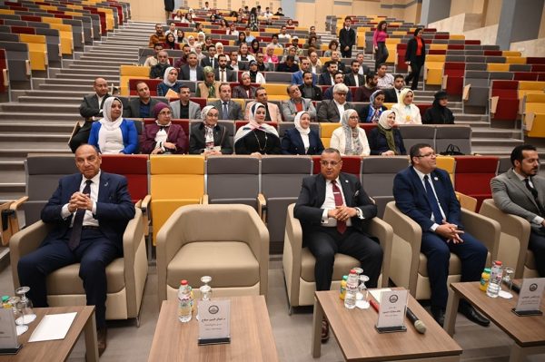 محافظ جنوب سيناء يحفز طلاب جامعة الملك سلمان: الشباب عماد التنمية ومستقبل الوطن - 9 - سيناء الإخبارية