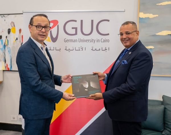 خالد مبارك يبحث مع الجامعة الألمانية تعزيز الهوية البصرية بجنوب سيناء ويشيد بمشاركتها في مشروع التجلي الأعظم - 1 - سيناء الإخبارية