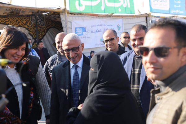 محافظ شمال سيناء يشهد انطلاق قافلة "إيد واحدة" لدعم 90 ألف مستفيد بالمحافظة - 7 - سيناء الإخبارية