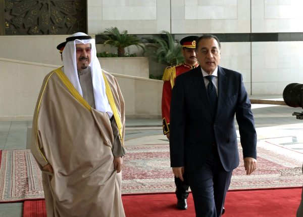 مصطفى مدبولي يصل الكويت لبدء مباحثات رسمية مع نظيره الكويتي - 1 - سيناء الإخبارية