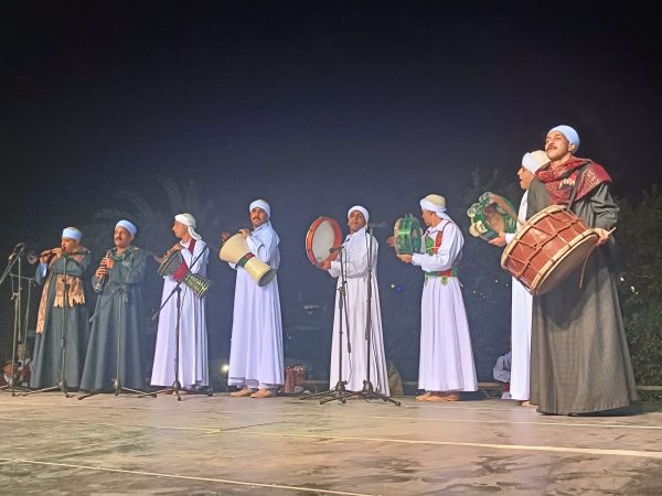 أسوان تتوهج بألوان العالم.. مهرجان الفنون يحتفي بإبداعات الشعوب وتراث مصر الخالد - 21 - سيناء الإخبارية