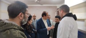 نائب وزير الصحة يتفقد عددًا من المنشآت الطبية بمحافظة المنوفية ويوصي بصرف مكافأة تشجيعية للفرق الوقائية - 3 - سيناء الإخبارية