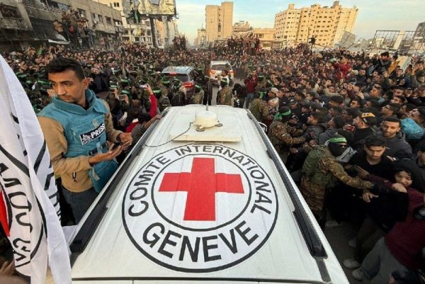 نتنياهو يوم غد الخميس سيكون يوماً مؤلماً لإسرائيل مع تسلمها جثث 4 رهائن 1 - سيناء الإخبارية