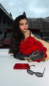 هيفاء وهبي تشارك جمهورها بأحدث جلسة تصوير لها بمناسبة عيد الحب - 13 - سيناء الإخبارية