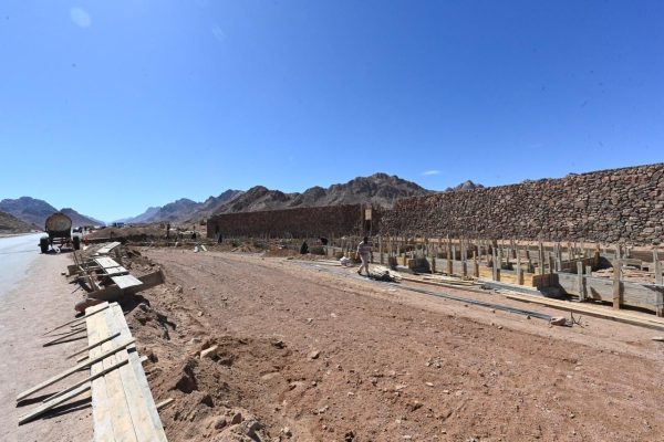وزير الإسكان يتفقد محطة محولات كهرباء سانت كاترين وموقع التجلي الأعظم - 9 - سيناء الإخبارية