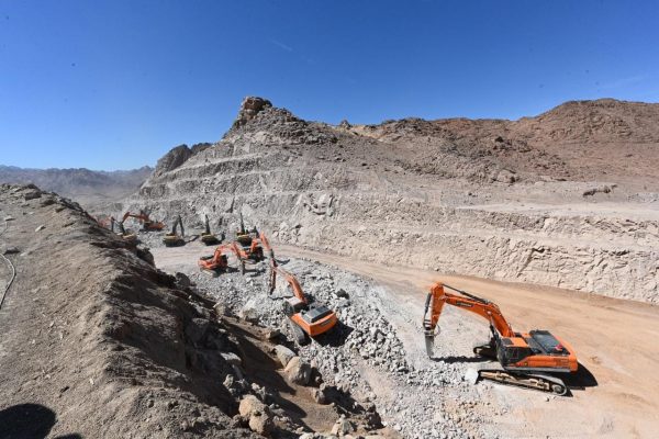وزير الإسكان يتفقد محطة محولات كهرباء سانت كاترين وموقع التجلي الأعظم - 15 - سيناء الإخبارية