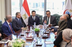 وزير الصحة ووزير الشباب والرياضة يشهدان توقيع مذكرة تفاهم لسرعة إنقاذ الأشخاص المعرضين للإصابة بتوقف عضلة القلب المفاجئ - 5 - سيناء الإخبارية